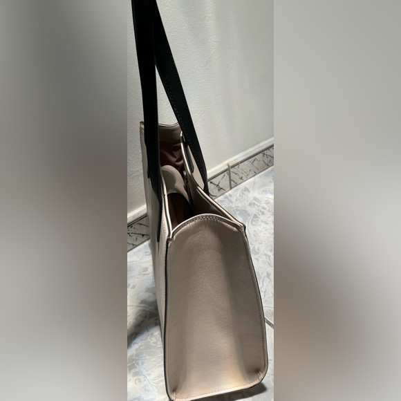GUESS Tote Bag Set